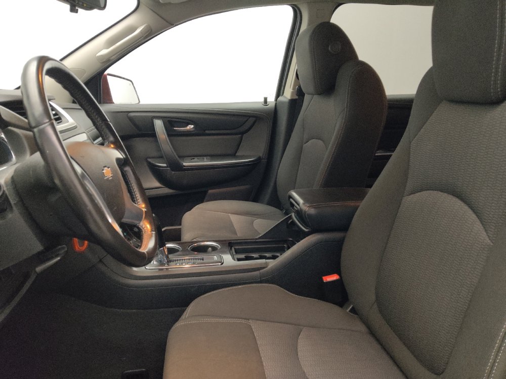 Used 2017 Chevrolet Traverse LT w/ Style and Technology Package FWD image 17