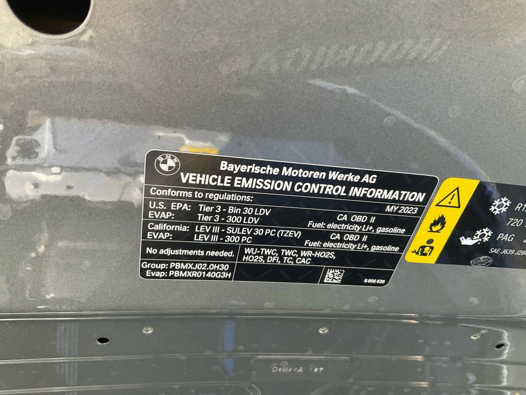 Used 2023 BMW 330e image 32