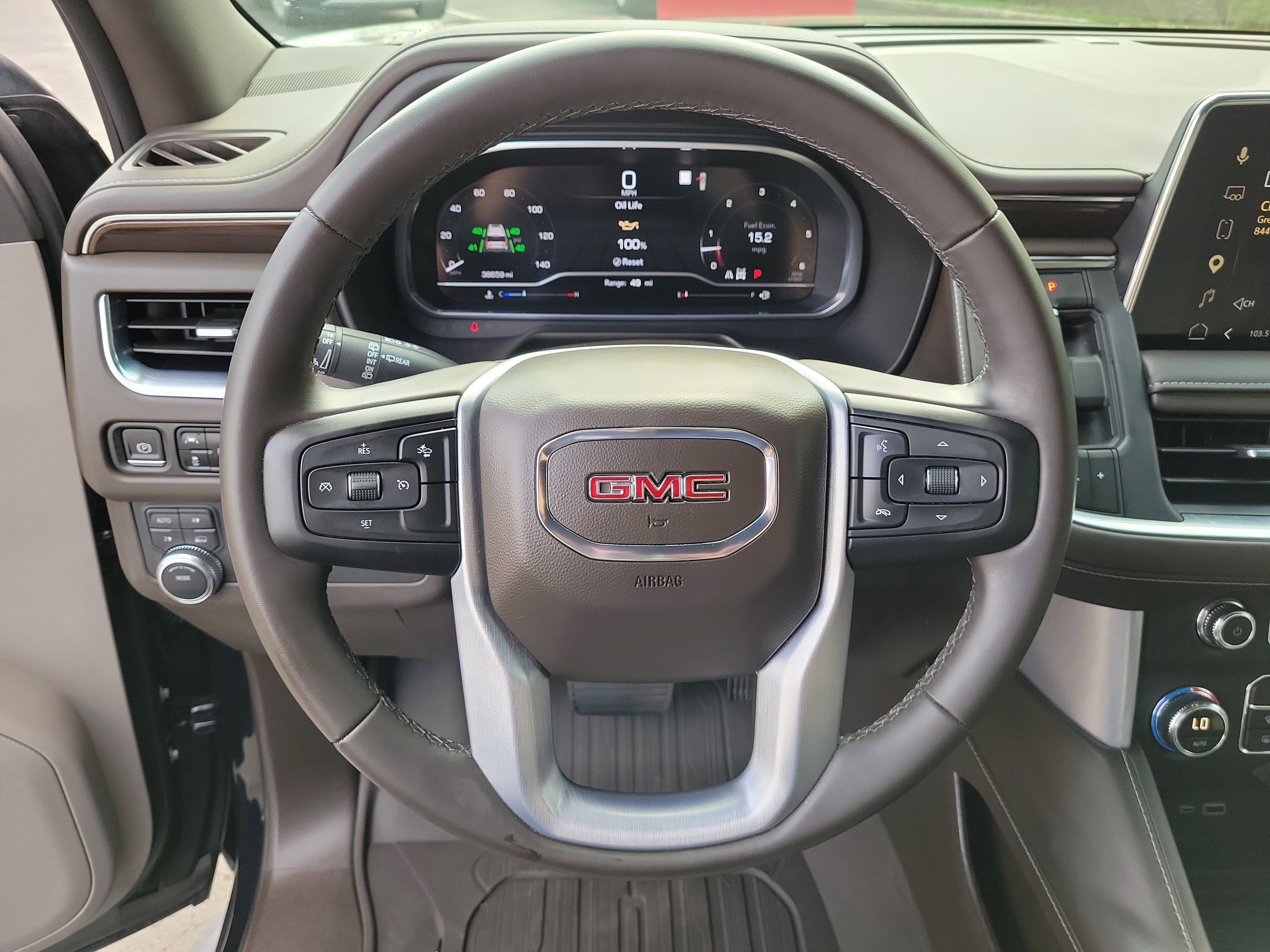 Used 2023 GMC Yukon SLE image 21