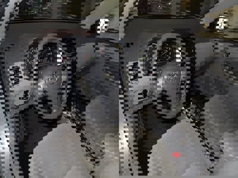 Used 2010 Toyota Corolla image 11