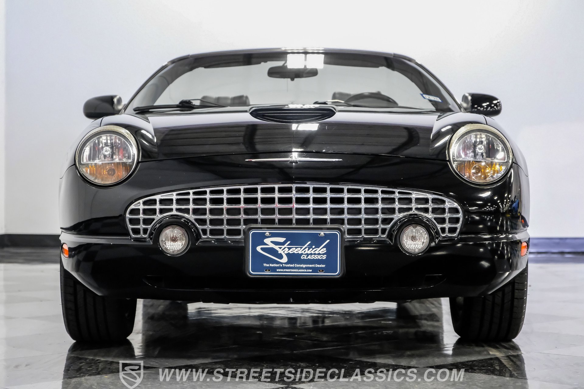 Used 2002 Ford Thunderbird image 35