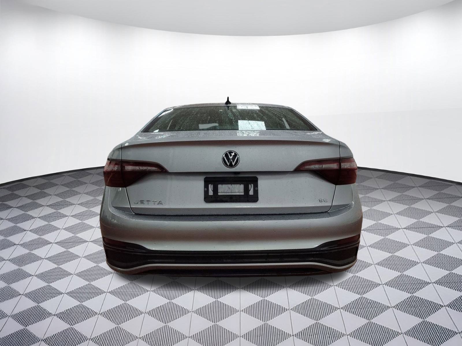 Used 2022 Volkswagen Jetta SE image 9