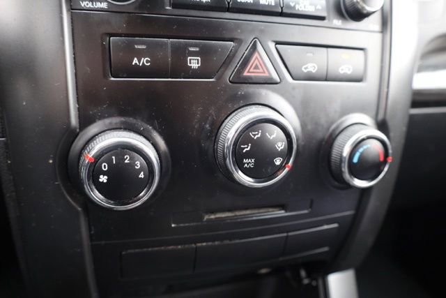 Used 2012 Kia Sorento LX w/ Third Row Pkg image 8