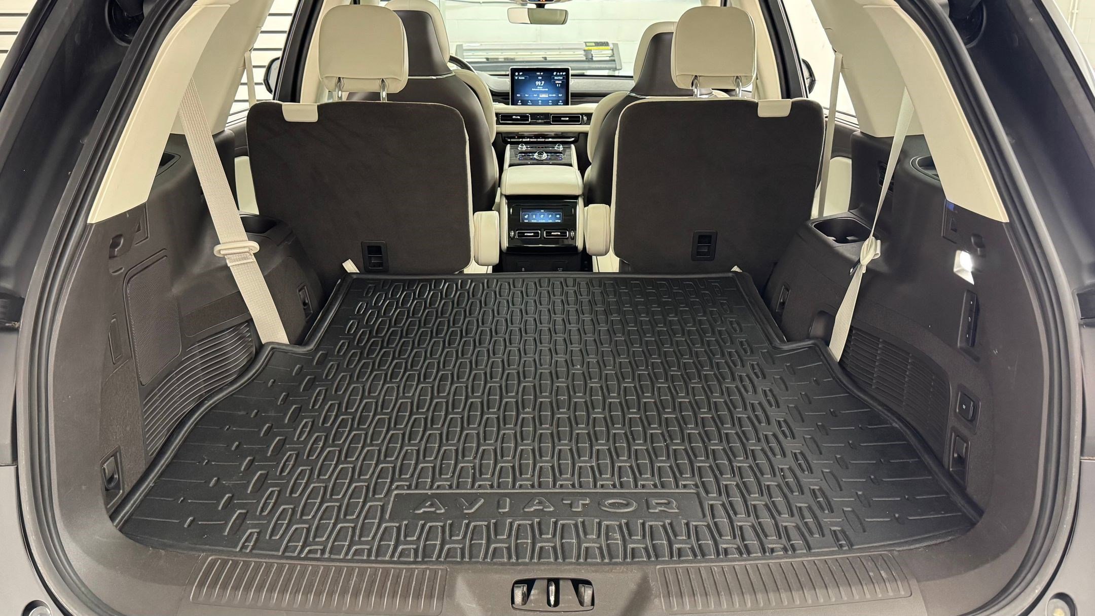 Used 2023 Lincoln Aviator Black Label w/ Dynamic Handling Package image 28