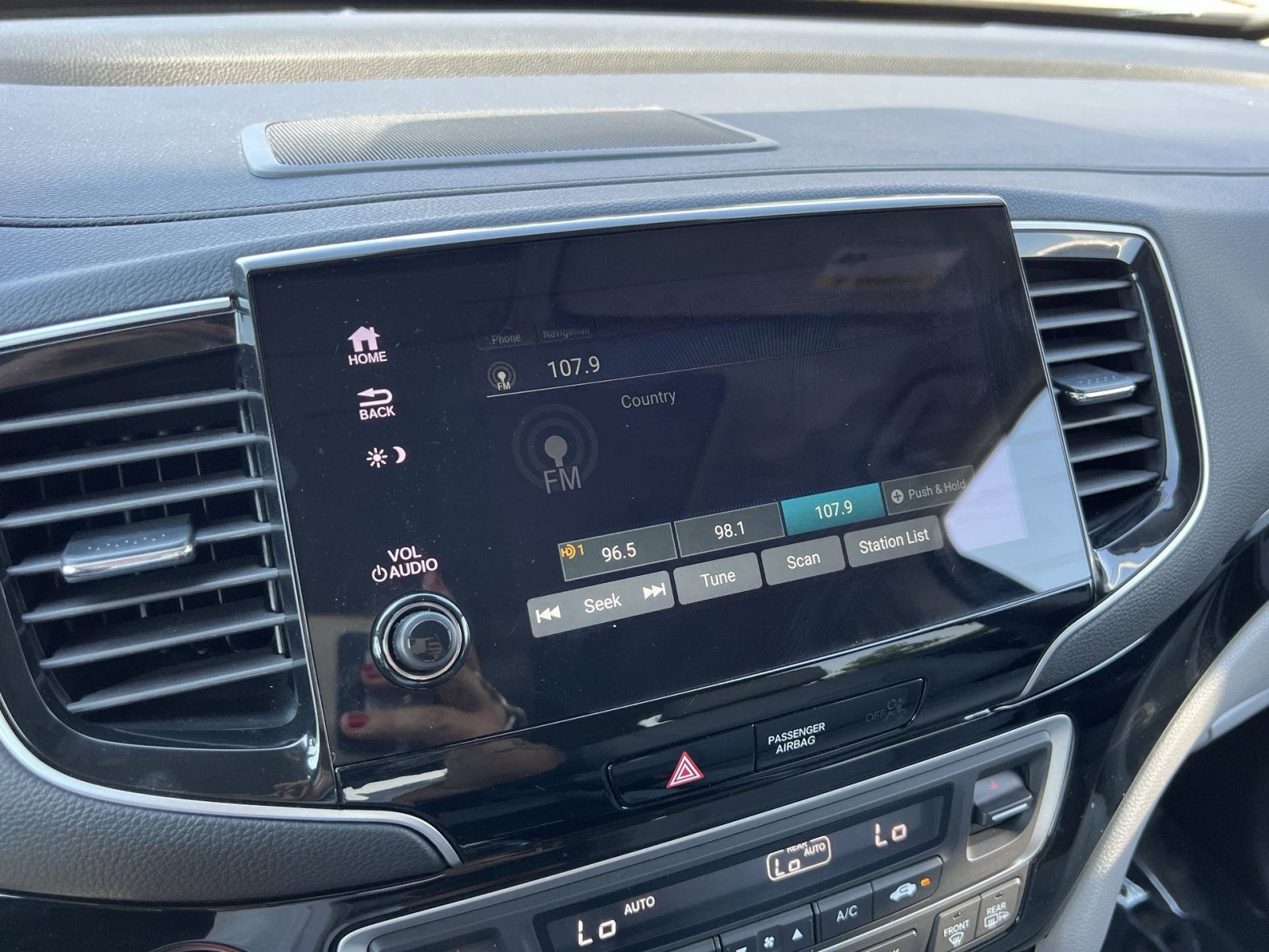 Used 2021 Honda Pilot Touring image 15