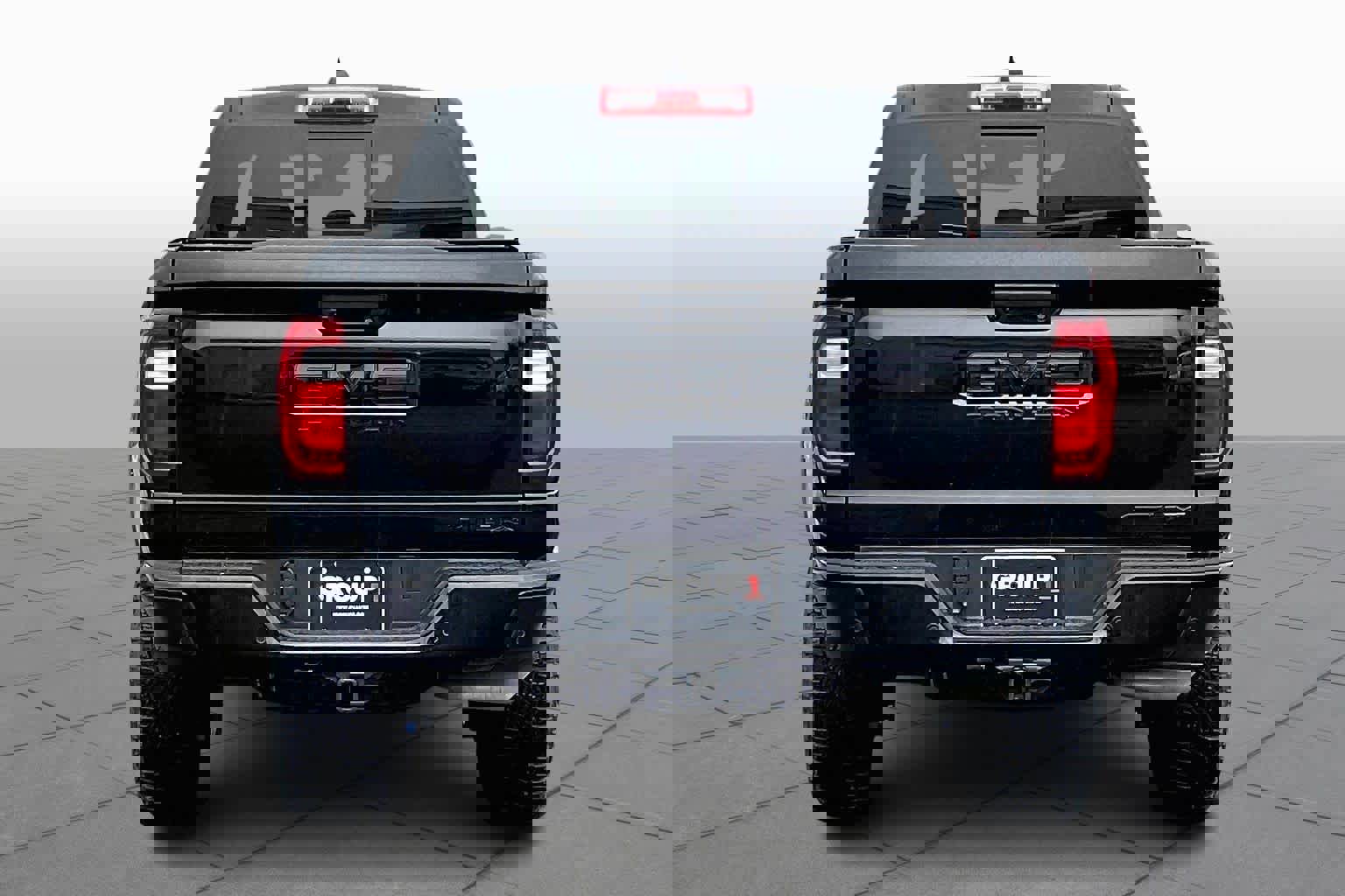 Used 2025 GMC Canyon AT4 w/ AT4X Package image 4