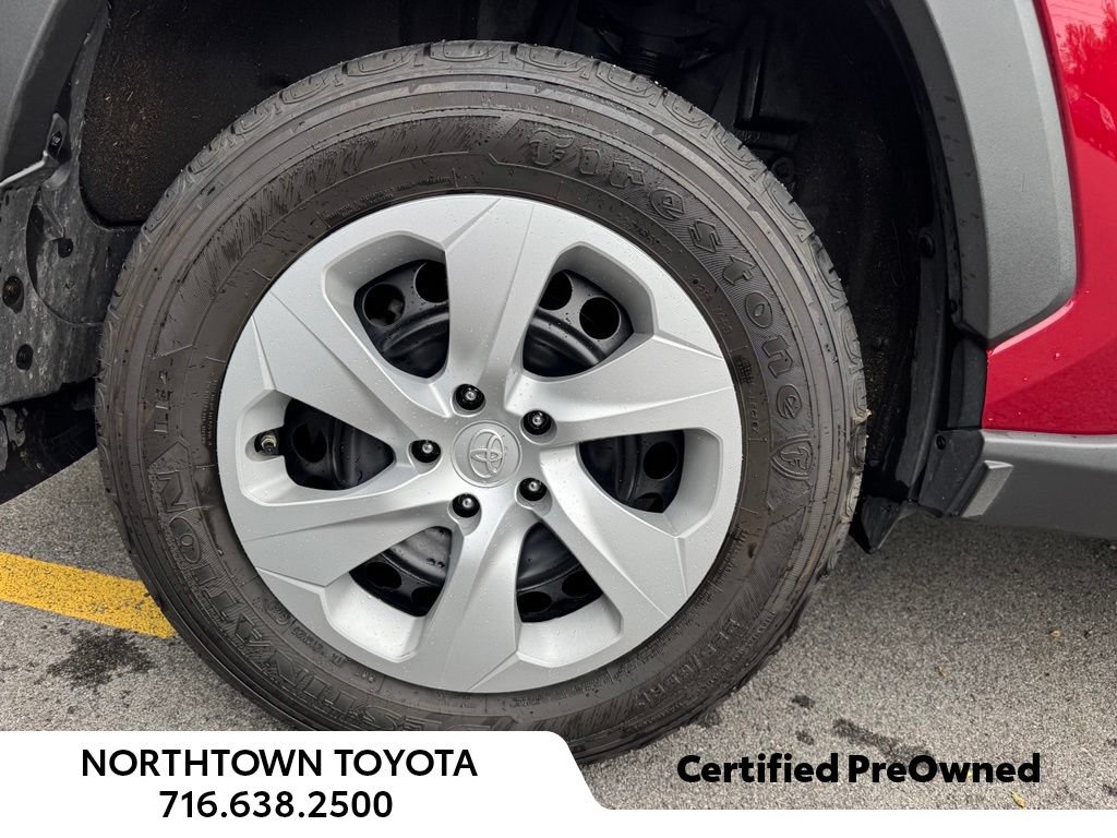 Used 2025 Toyota RAV4 LE AWD/4WD image 14