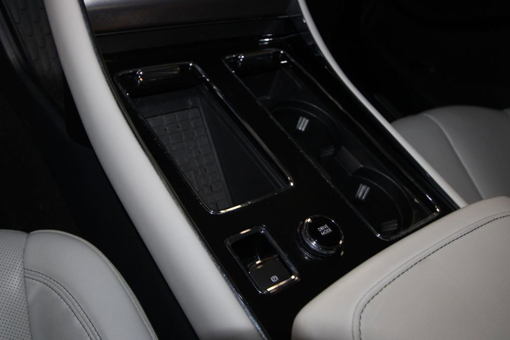 Used 2025 Lincoln Aviator AWD image 18