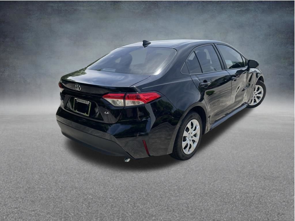 Used 2024 Toyota Corolla LE FWD image 3