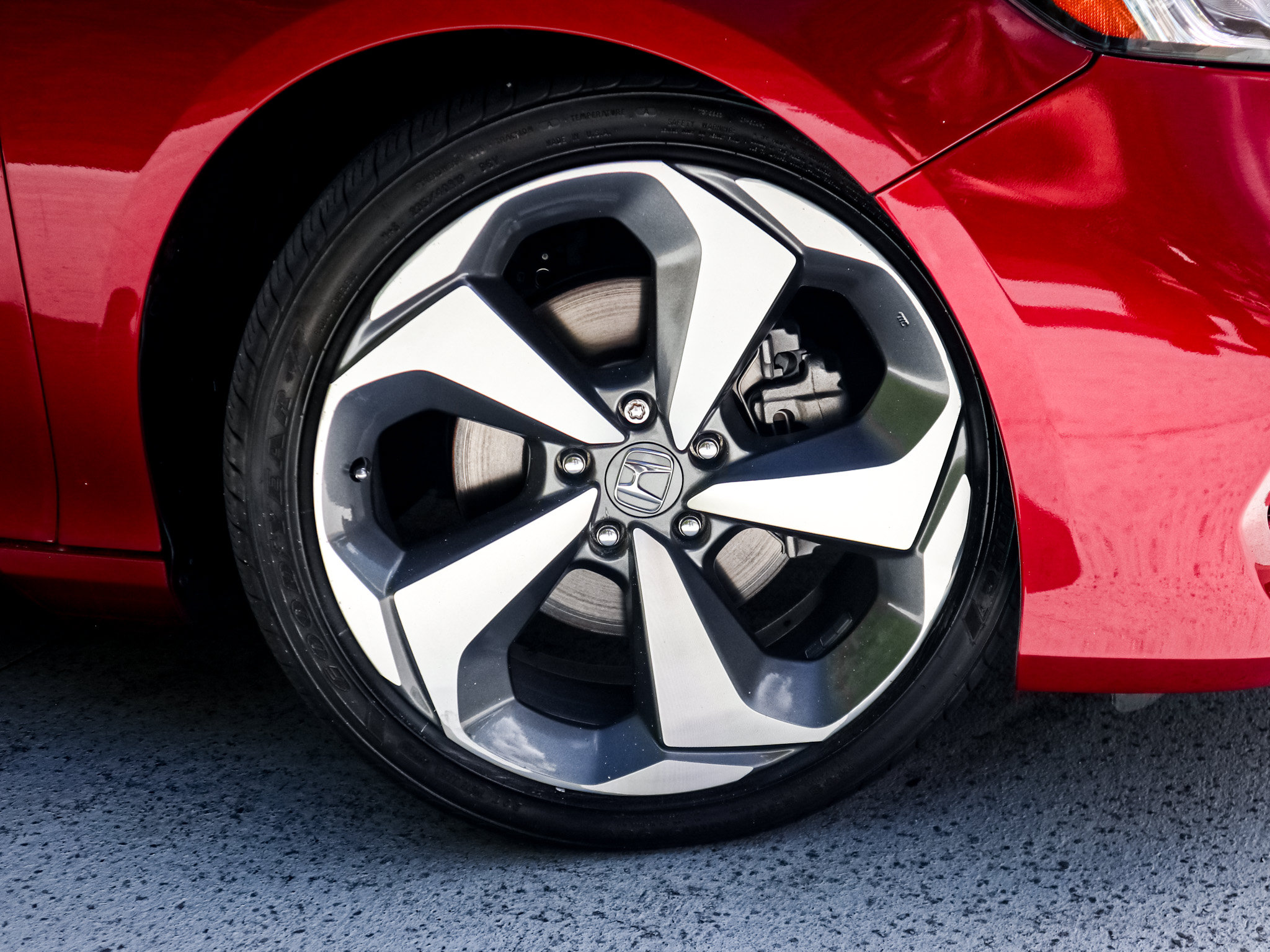 Used 2018 Honda Accord Touring image 13