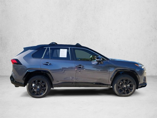 Used 2025 Toyota RAV4 XSE AWD/4WD image 4
