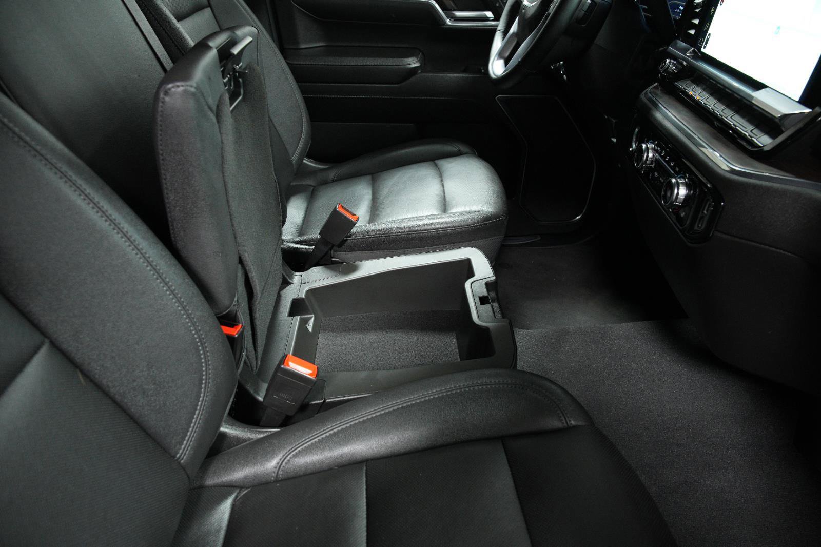 Used 2023 GMC Sierra 1500 SLT image 18