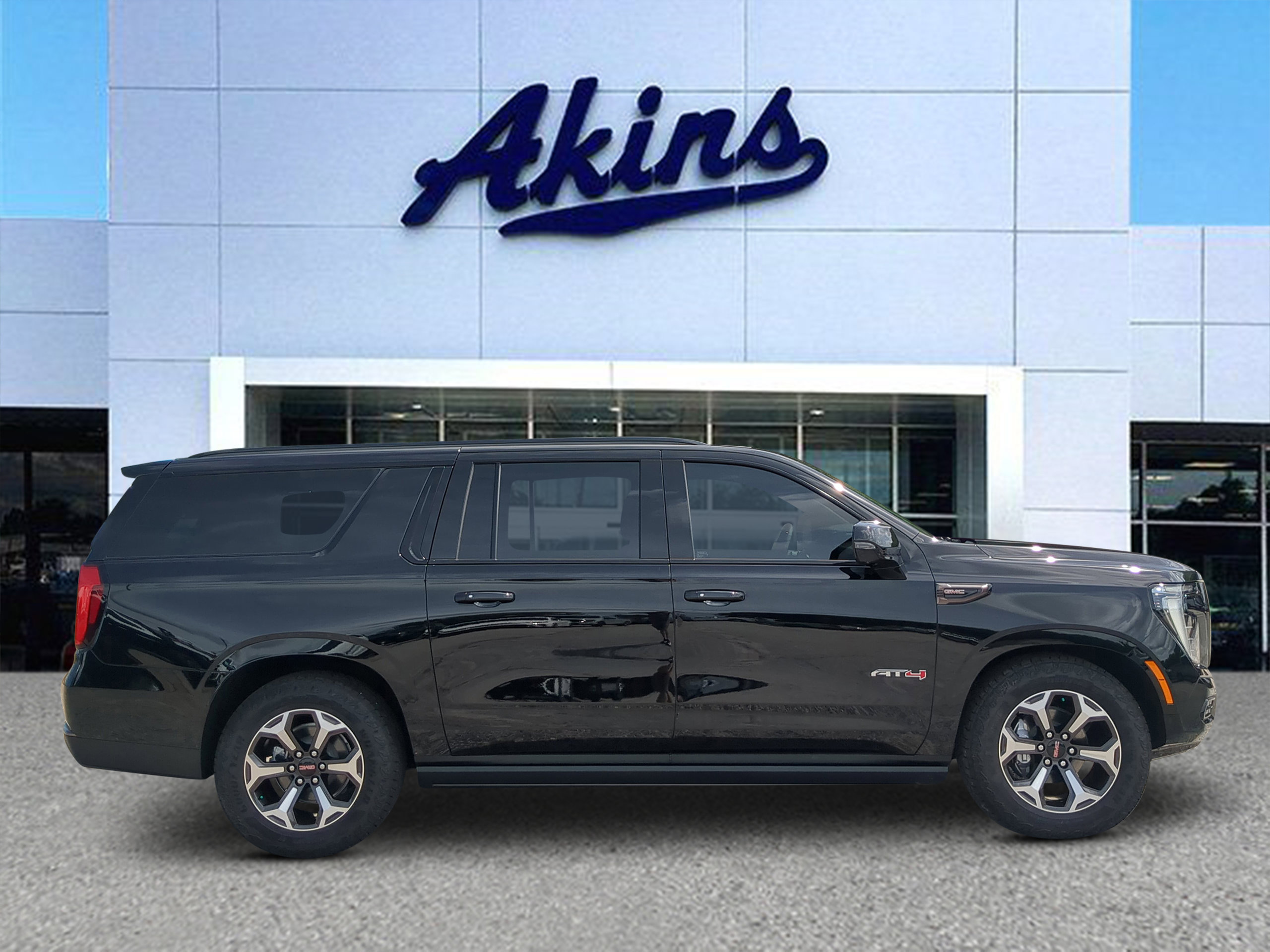 Used 2026 GMC Yukon XL AT4 Ultimate w/ LPO, Floor Liner Package AWD/4WD video 1