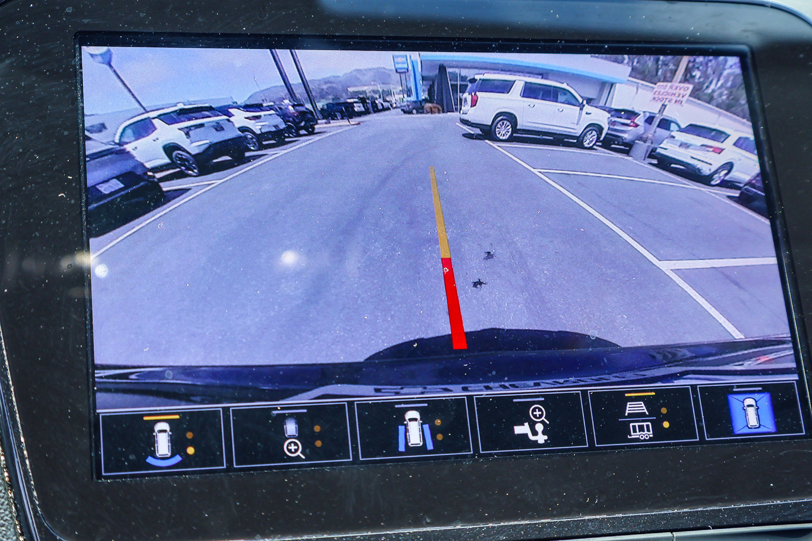 Used 2023 Chevrolet Equinox Premier AWD/4WD image 5