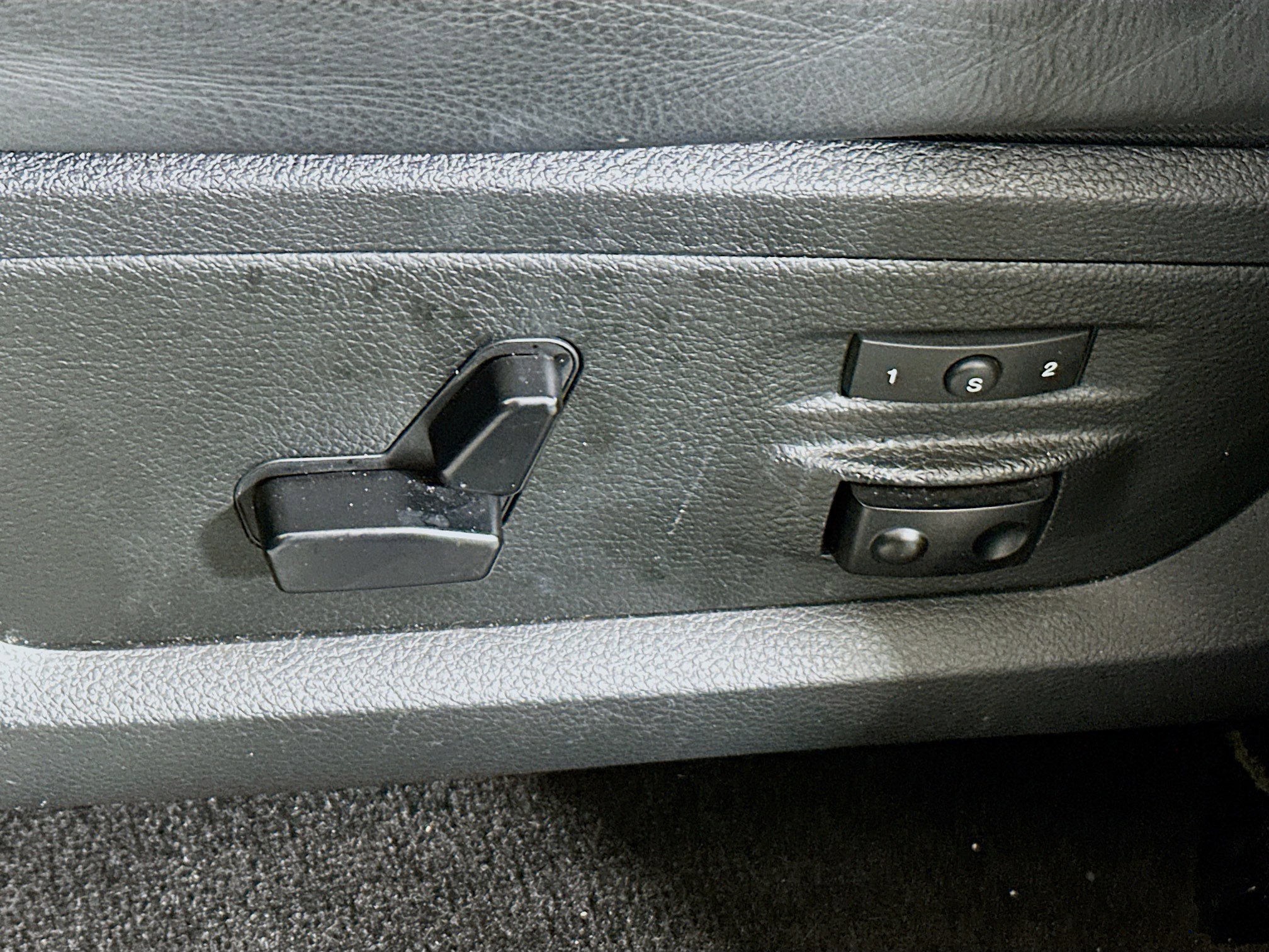 Used 2016 RAM 1500 Limited AWD/4WD image 13