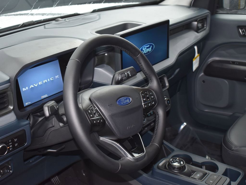 New 2026 Ford Maverick Lariat w/ Black Appearance Package image 8