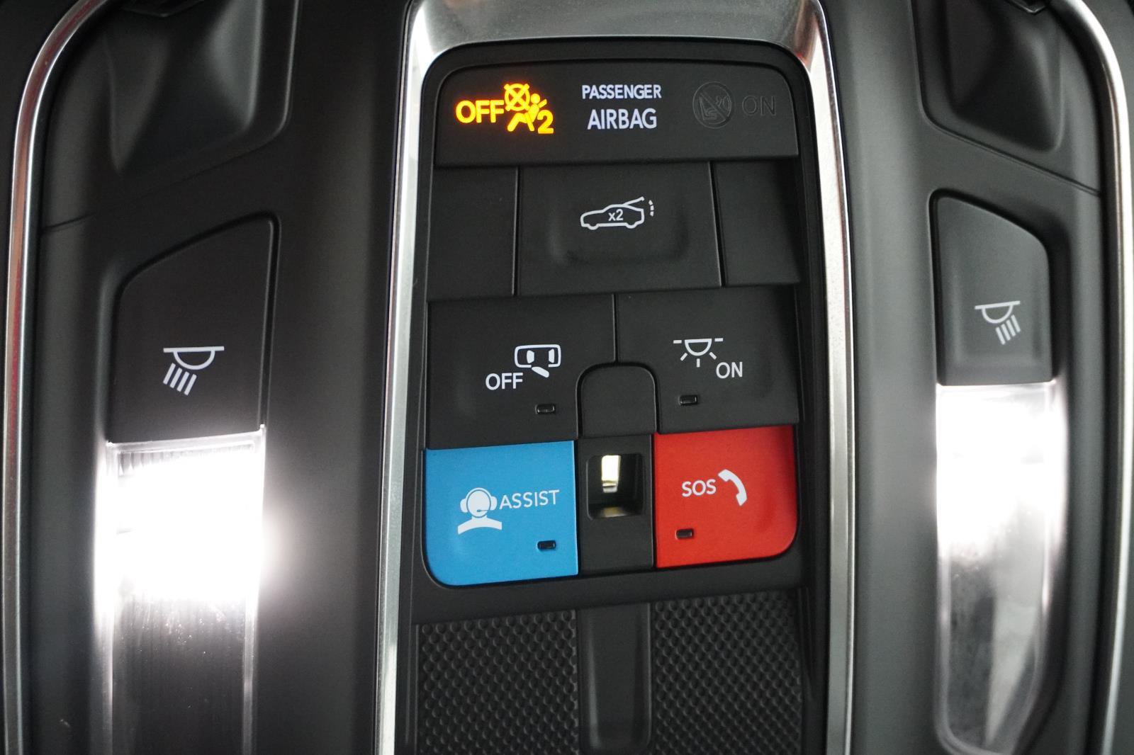 Used 2024 Dodge Charger R/T w/ Plus Group image 25