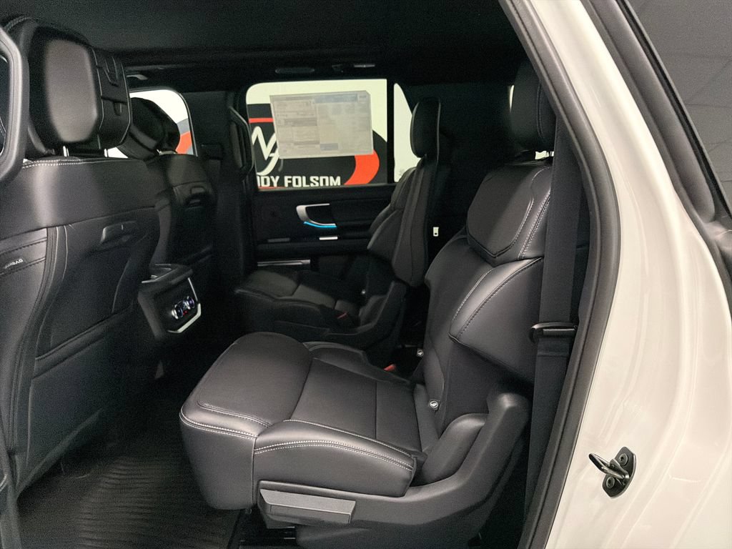 New 2026 Ford Expedition Max Platinum w/ Stealth Performance Package AWD/4WD image 12