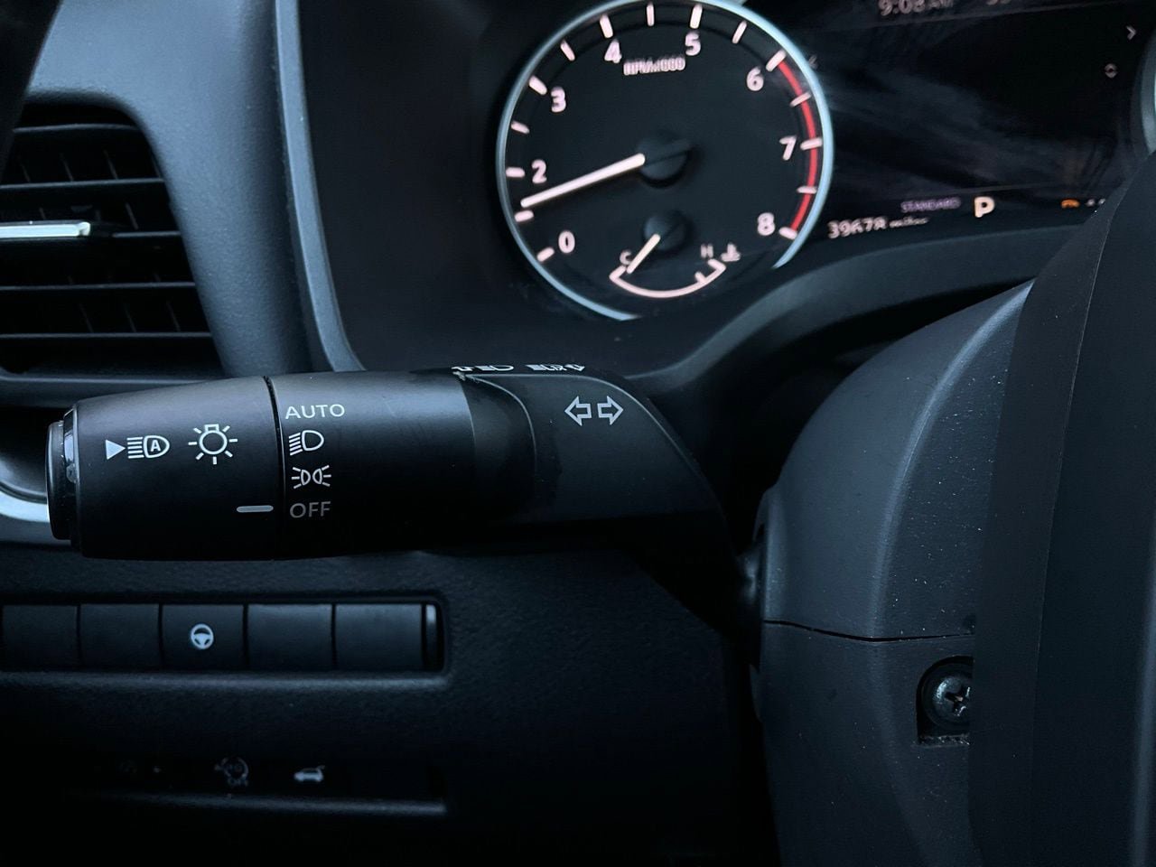 Used 2025 Nissan Rogue SV image 35