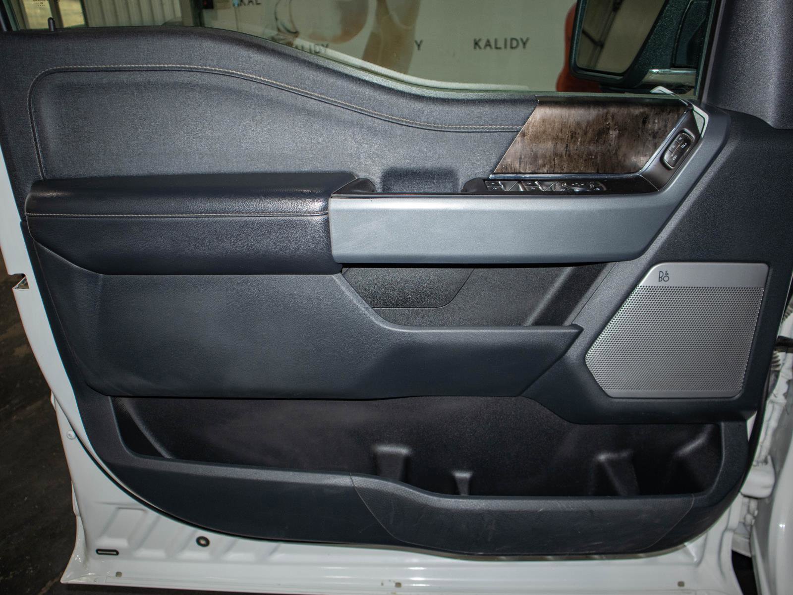 Used 2021 Ford F150 Lariat image 11