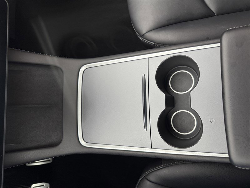 Used 2022 Tesla Model Y Performance image 15