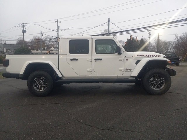 New 2026 Jeep Gladiator Mojave image 9