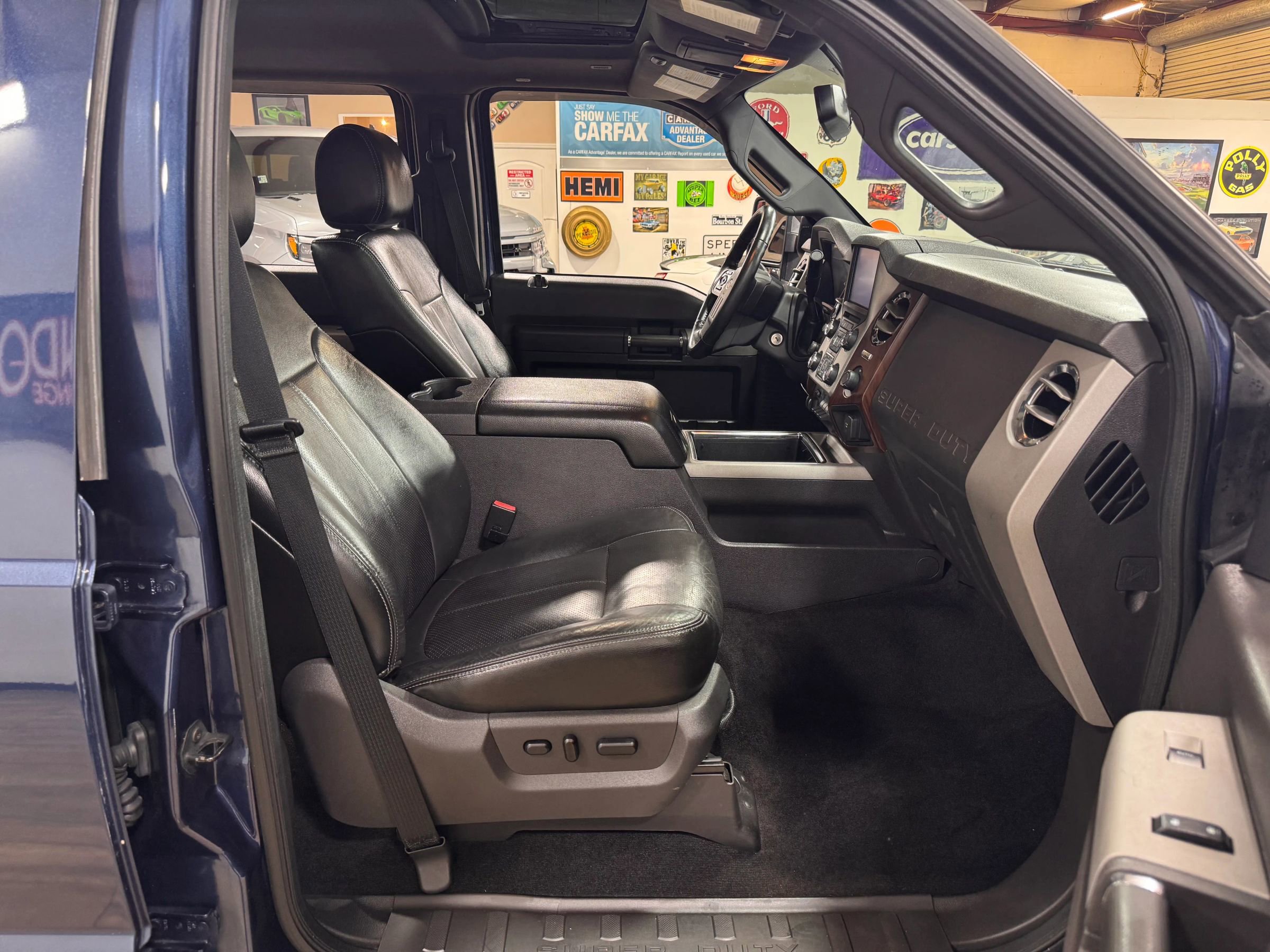Used 2013 Ford F250 Lariat w/ Lariat Ultimate Pkg AWD/4WD image 20