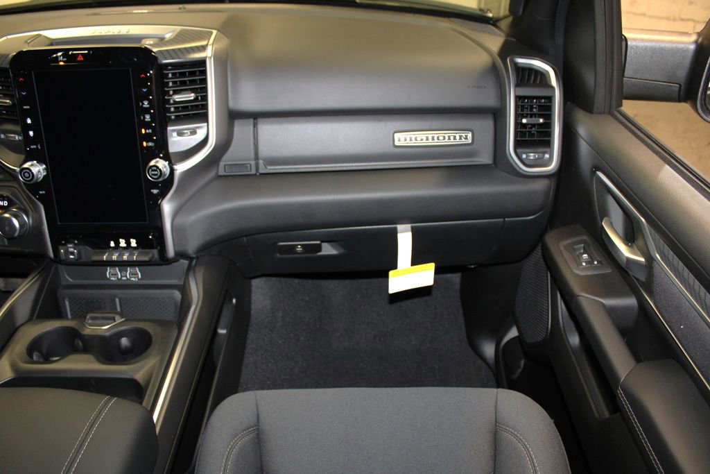 New 2026 RAM 1500 4x4 Crew Cab image 29