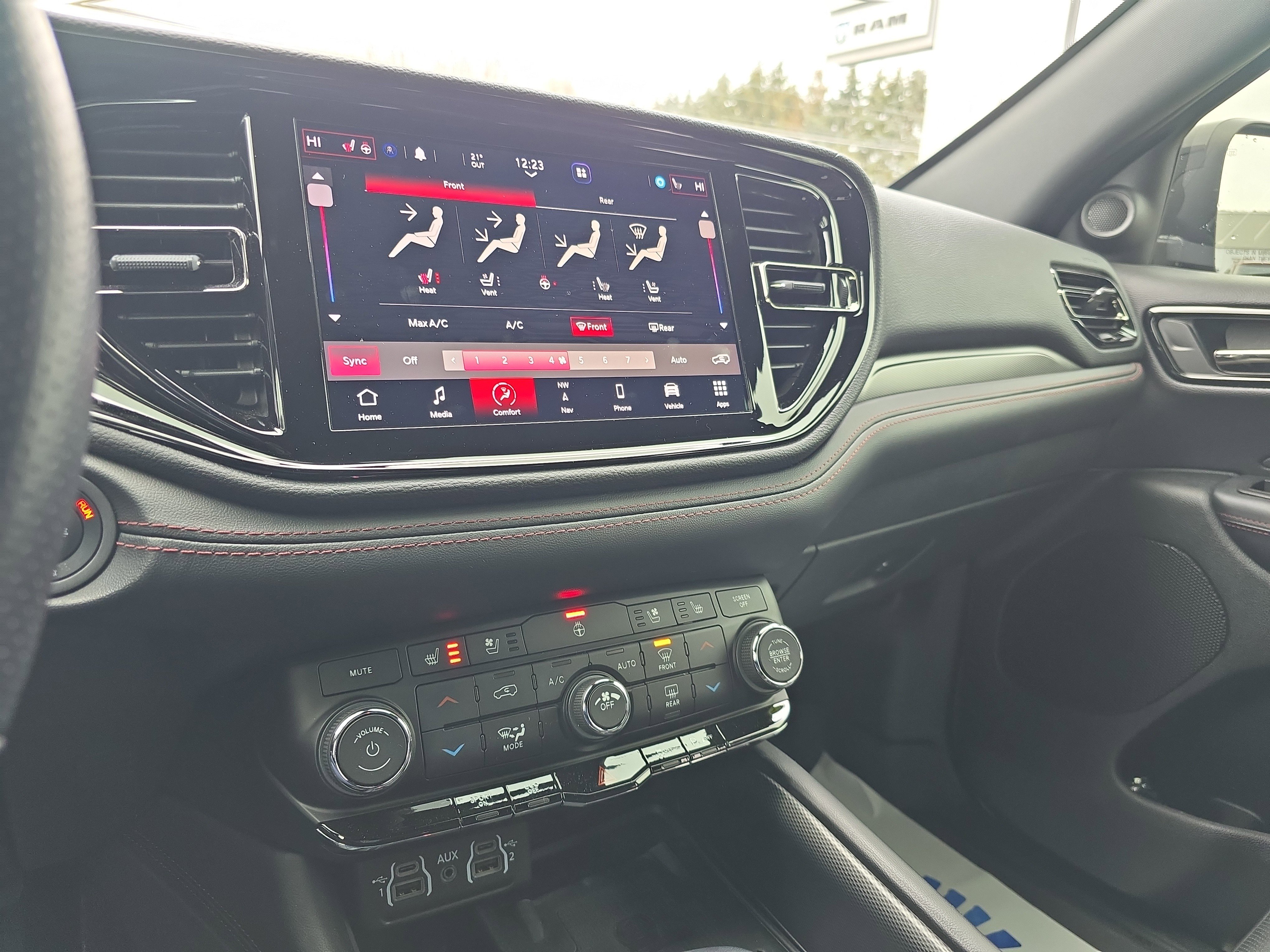 Used 2021 Dodge Durango R/T w/ Blacktop Package image 25