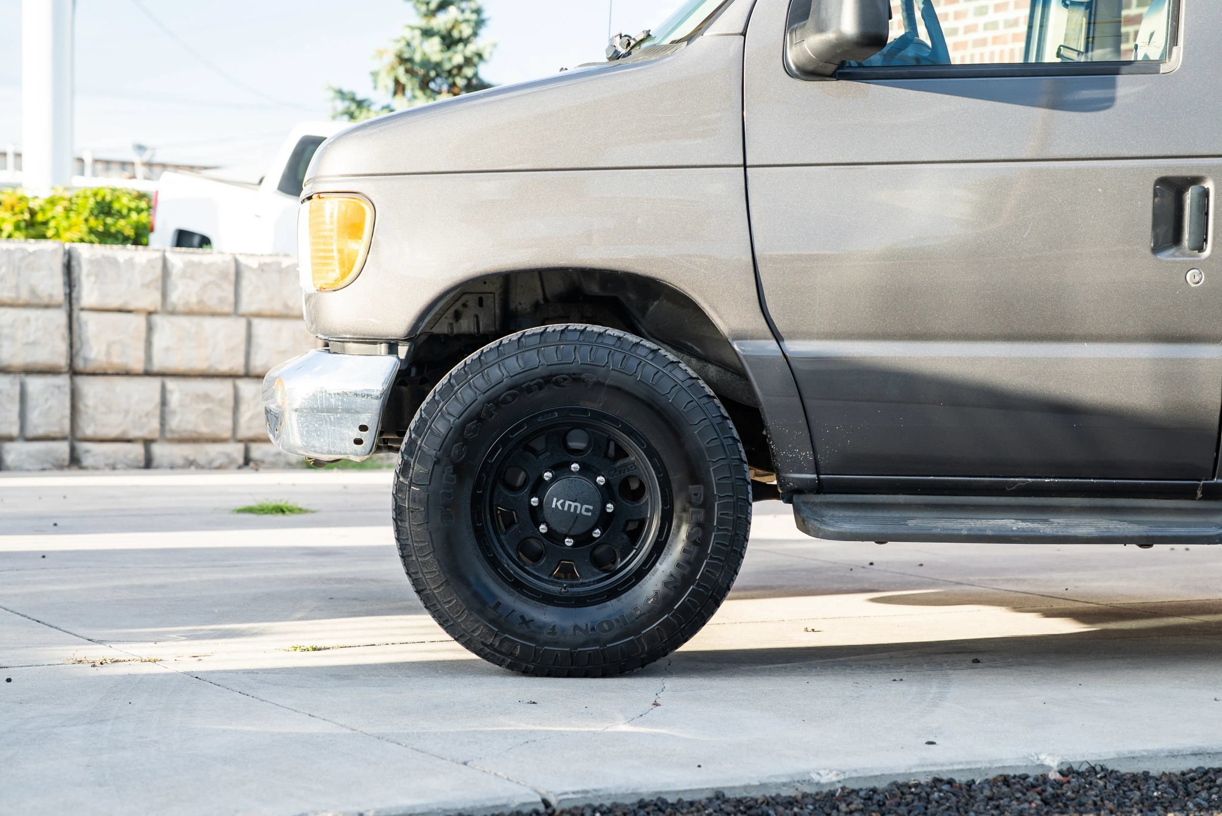 Used 2006 Ford E-350 and Econoline 350 XL RWD image 4