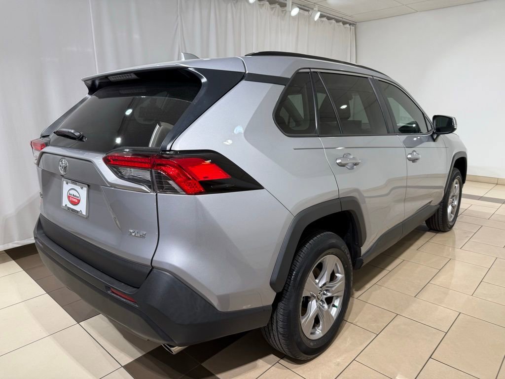 Certified 2022 Toyota RAV4 XLE w/ Convenience Package image 5