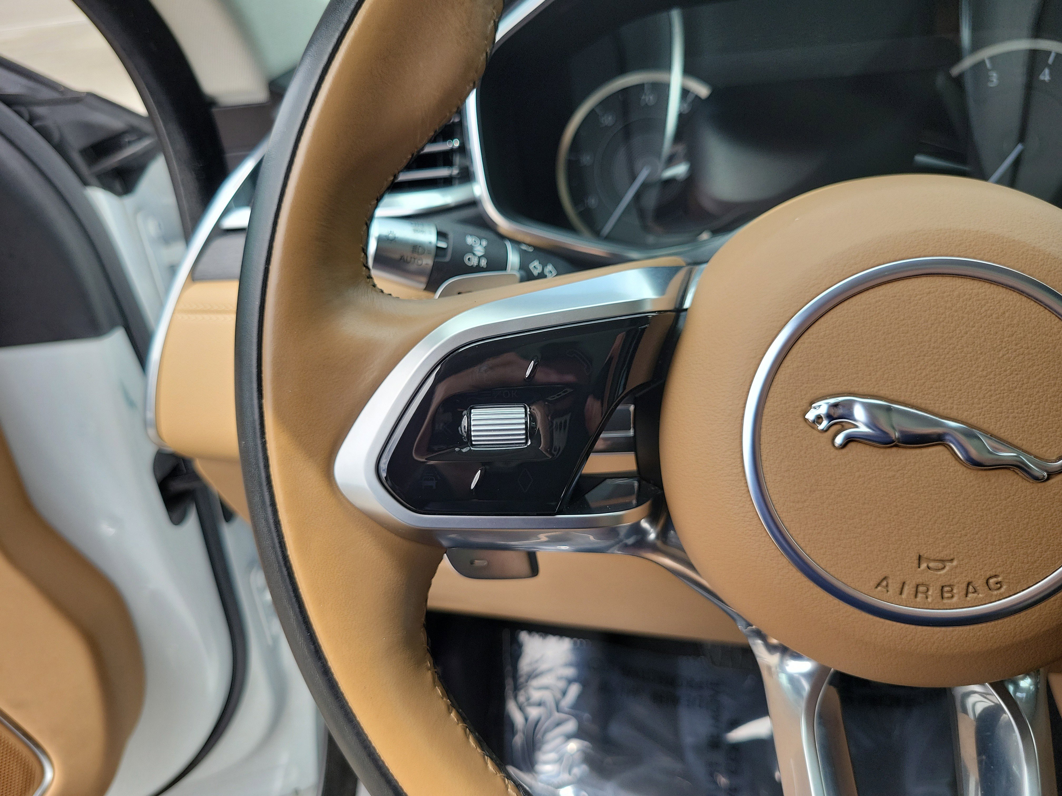 Used 2022 Jaguar F-PACE S image 21