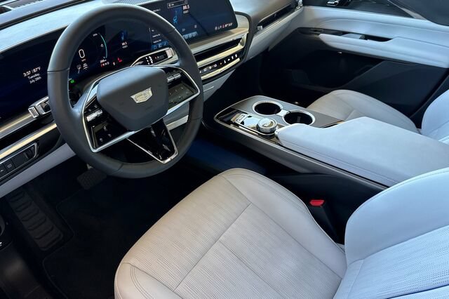 Certified 2024 Cadillac Lyriq Sport AWD/4WD image 10