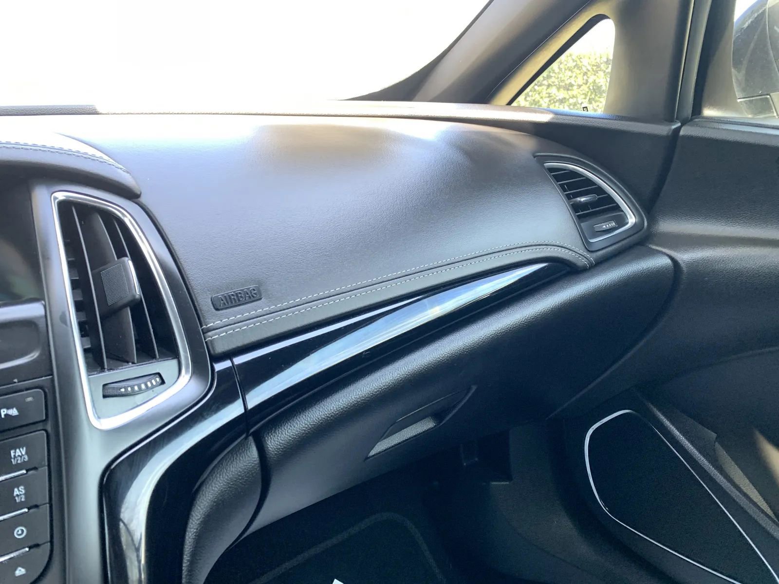 Used 2016 Buick Cascada Premium image 19