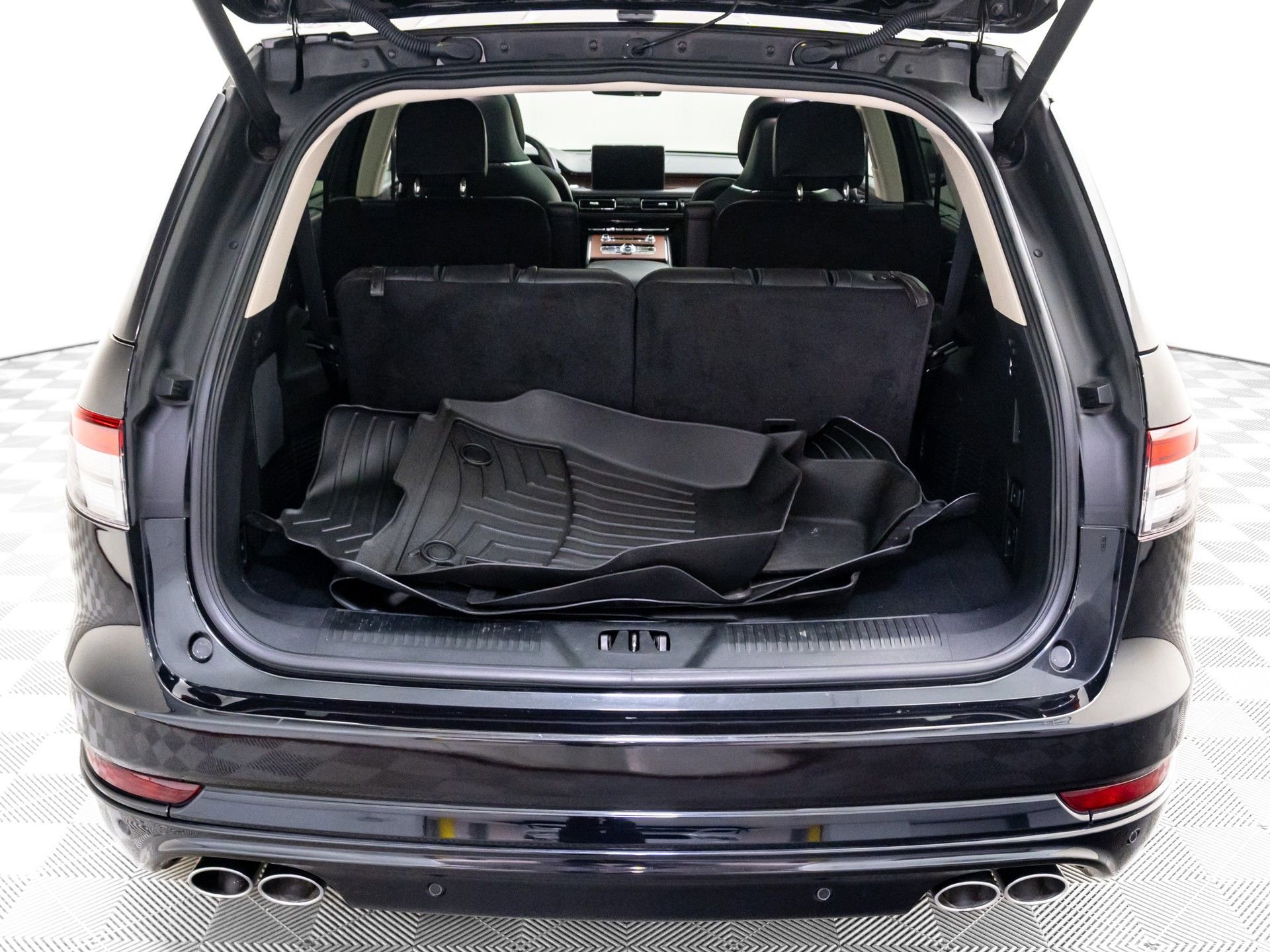 Used 2023 Lincoln Aviator Reserve w/ Equipment Group 201A image 32