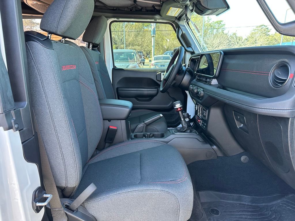 Used 2025 Jeep Wrangler Rubicon image 38