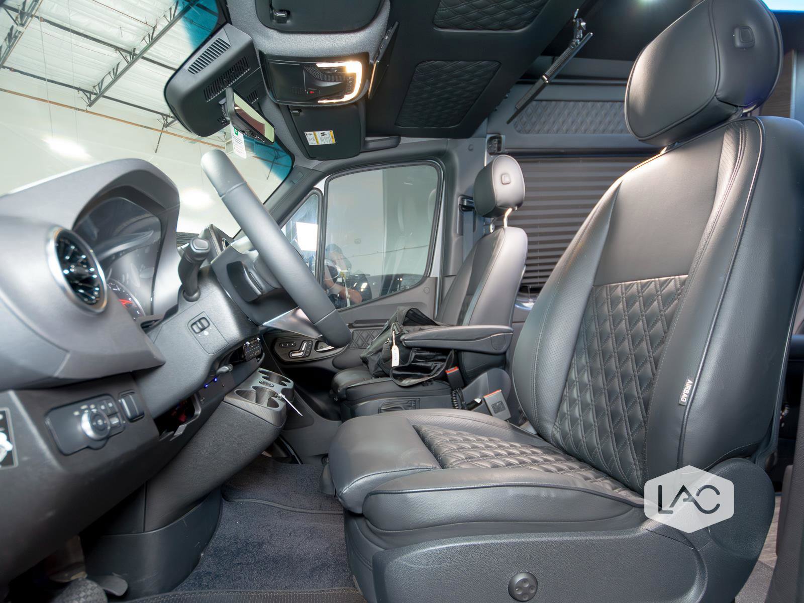 Used 2025 Mercedes-Benz Sprinter 3500 image 27