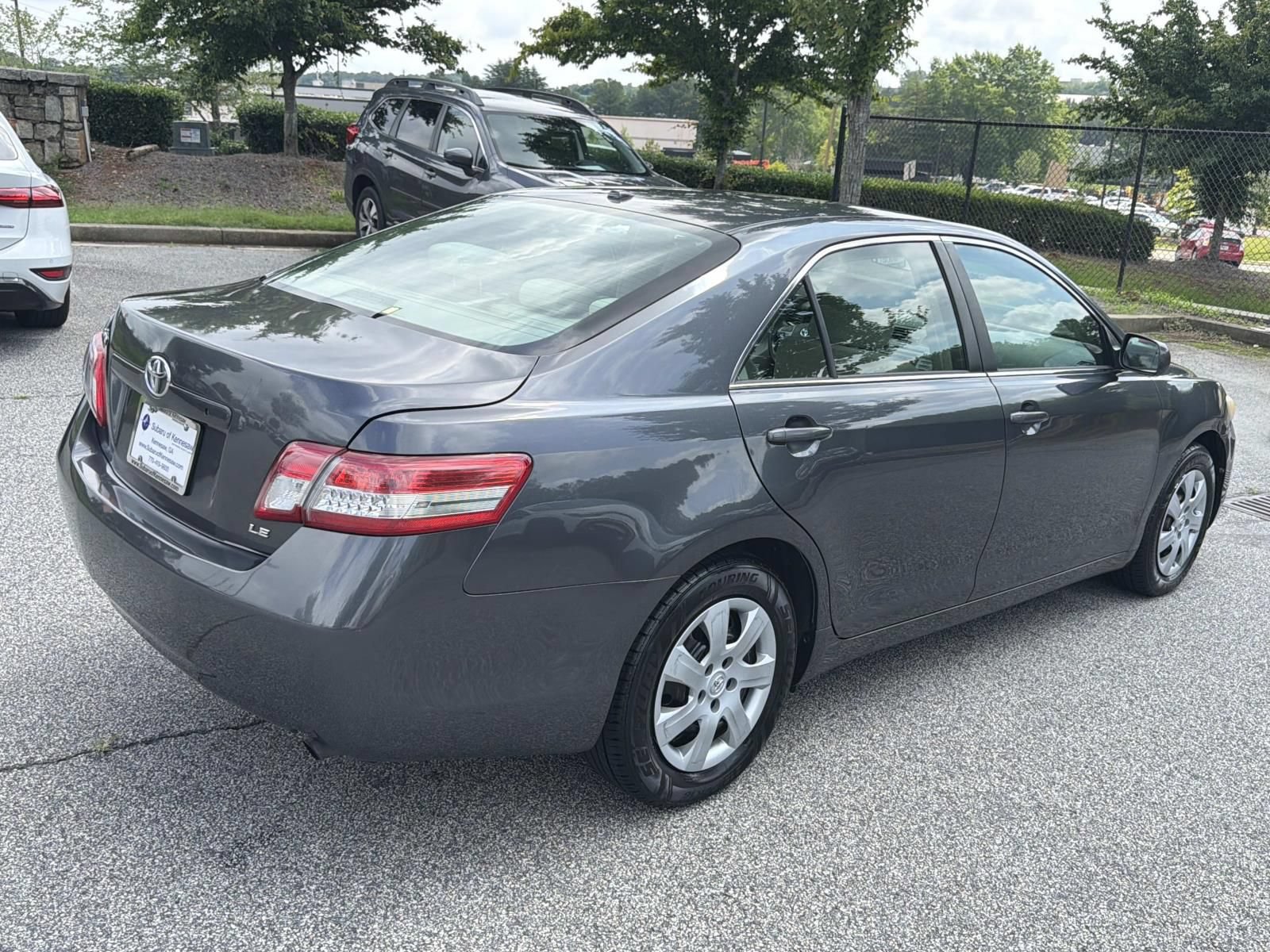 Used 2010 Toyota Camry LE FWD image 7