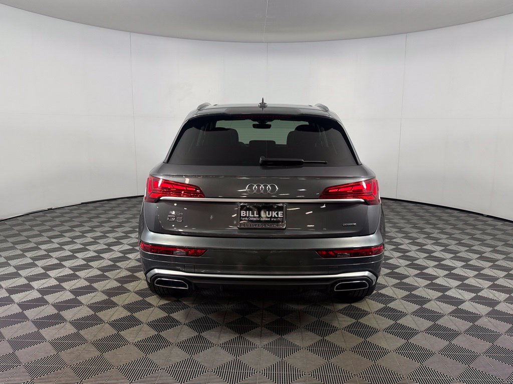 Used 2023 Audi Q5 2.0T Premium w/ Convenience Package AWD/4WD image 9