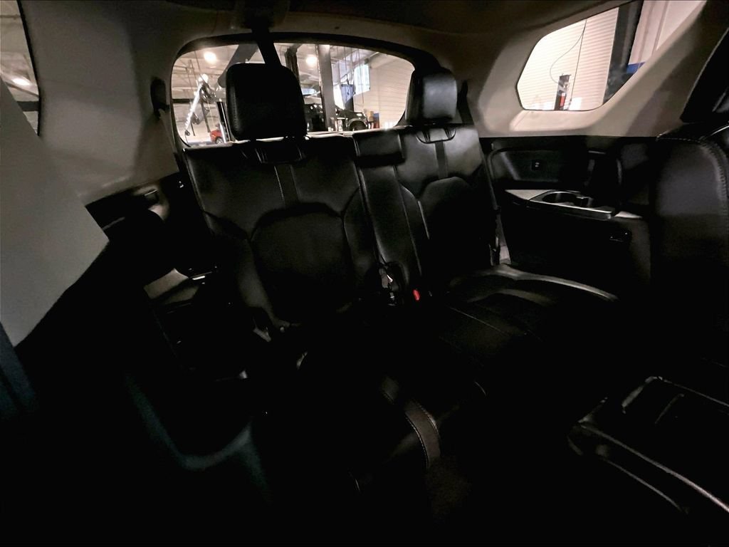 Used 2025 Honda Pilot EX-L image 17