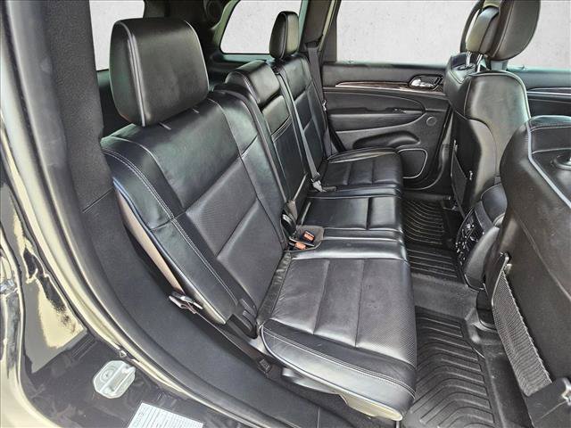 Used 2020 Jeep Grand Cherokee Overland AWD/4WD image 20