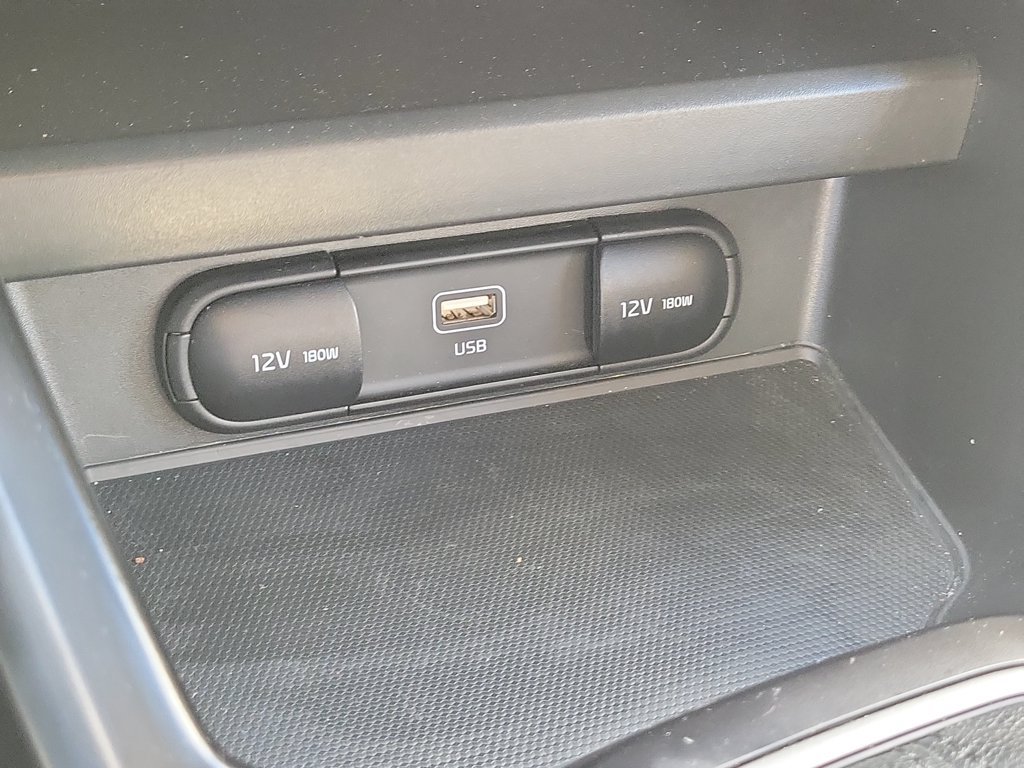 Used 2025 Kia Soul LX FWD image 17