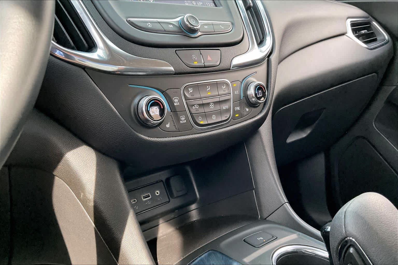 Used 2023 Chevrolet Equinox LT FWD image 33
