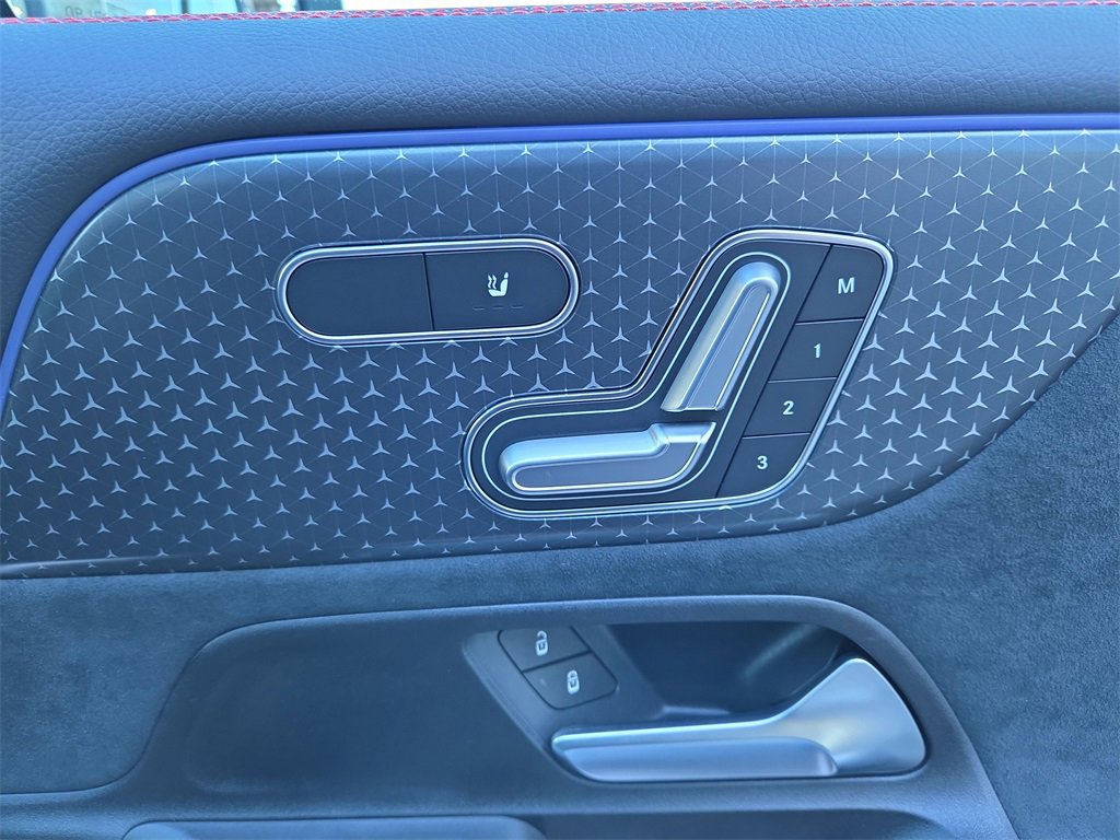 Certified 2025 Mercedes-Benz GLB 35 AMG 4MATIC image 17