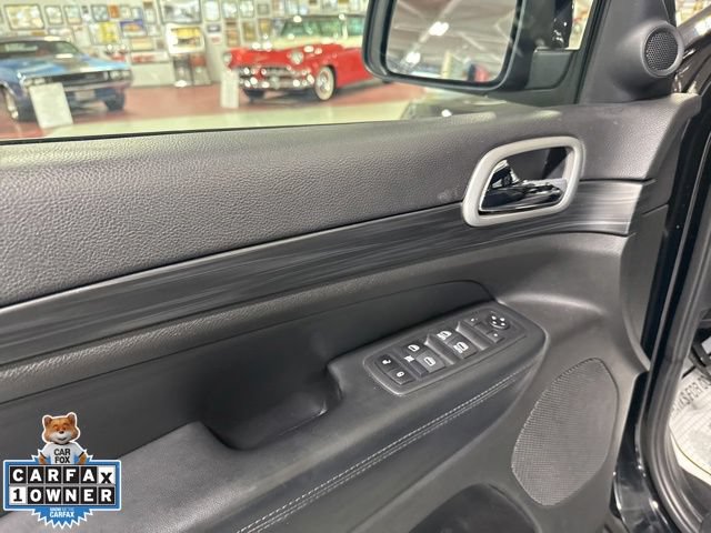 Used 2020 Jeep Grand Cherokee Laredo w/ Laredo X Package AWD/4WD image 17