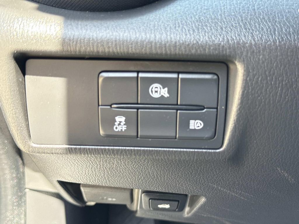 Used 2025 MAZDA MX-5 Miata RF Grand Touring image 35