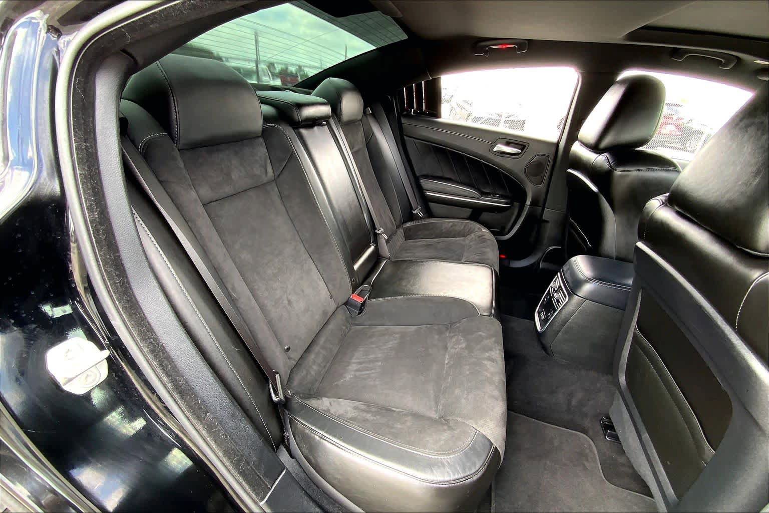Used 2022 Dodge Charger Scat Pack RWD image 18