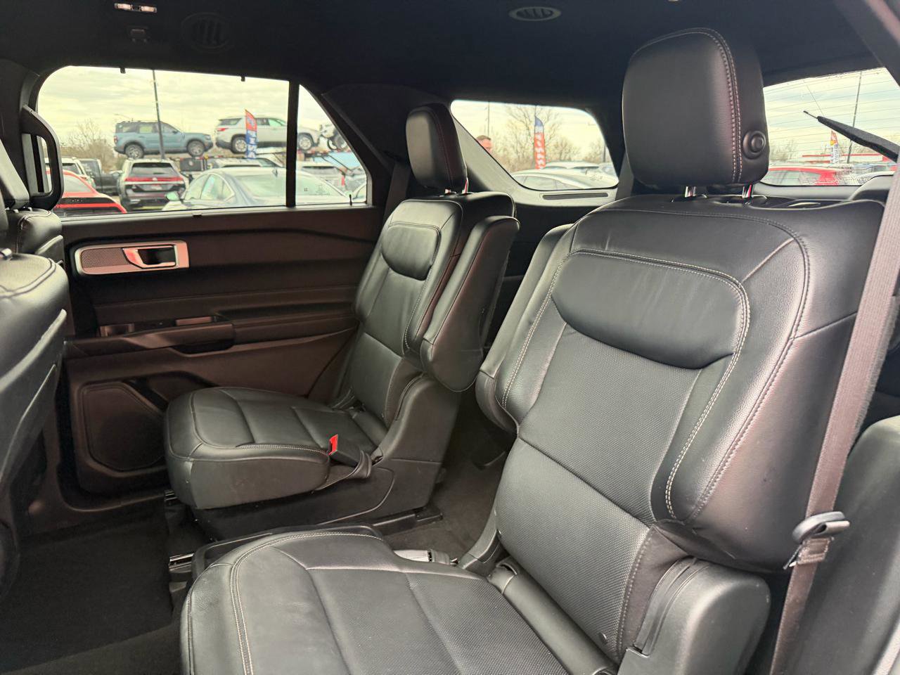 Used 2020 Ford Explorer Limited image 19