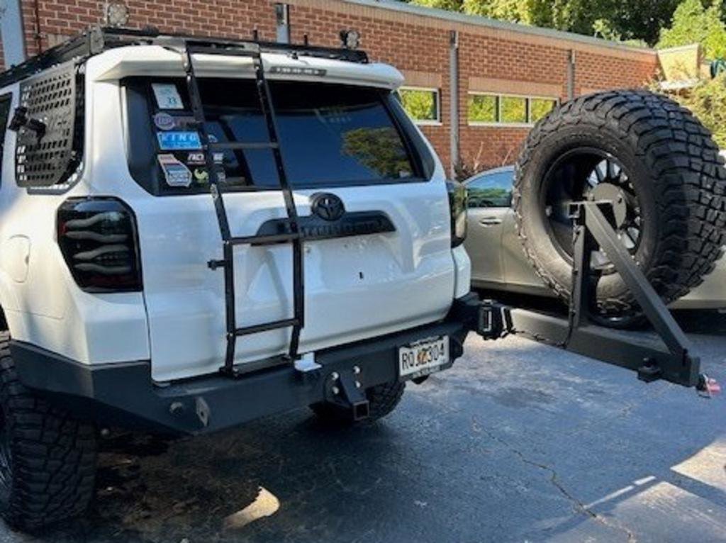 Used 2015 Toyota 4Runner SR5 image 4