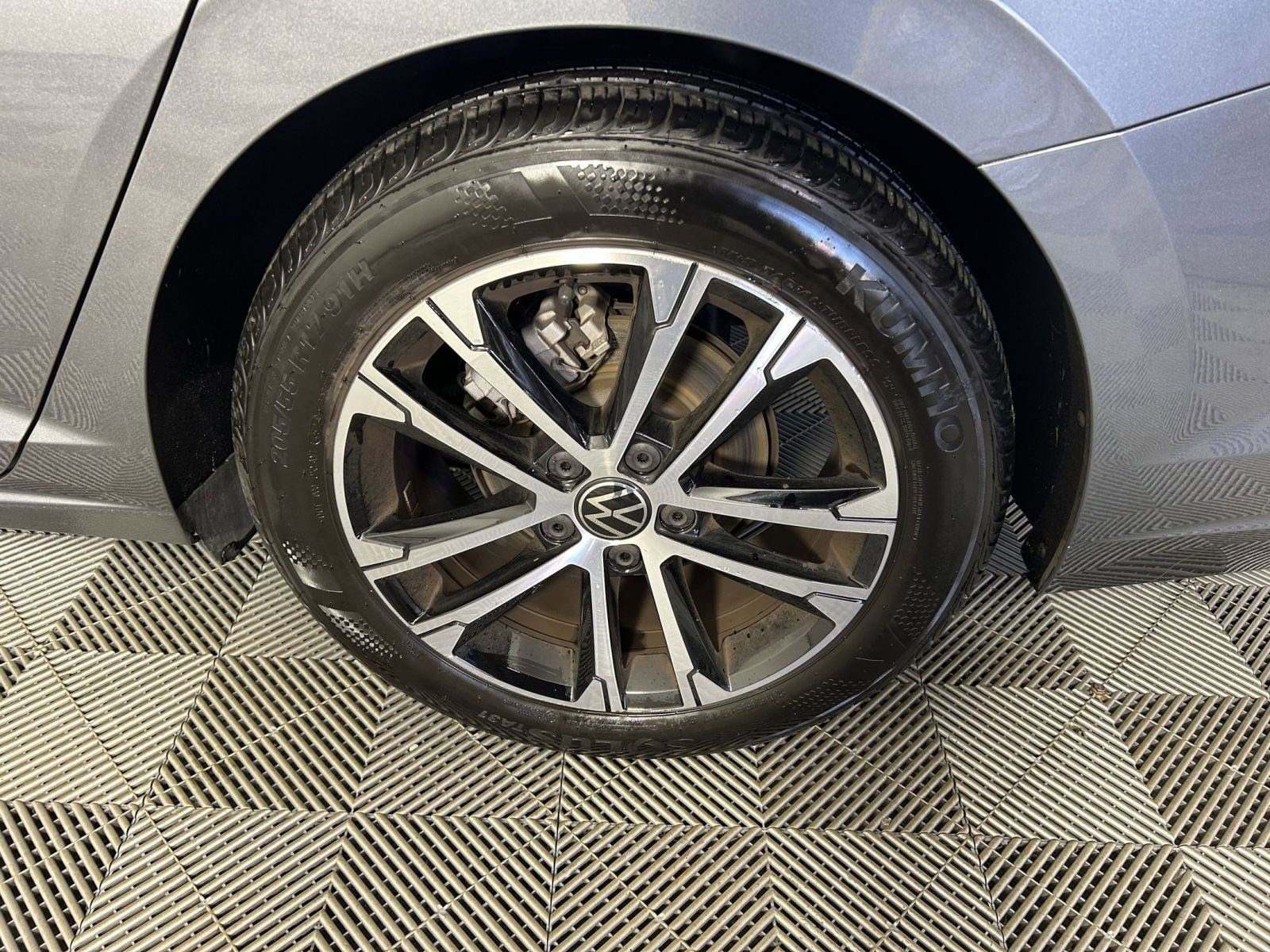 Used 2025 Volkswagen Jetta Sport image 5